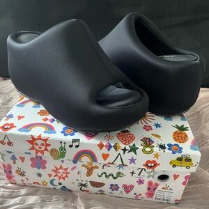 Jeffrey Campbell Cruiser Platform Slide Sandal